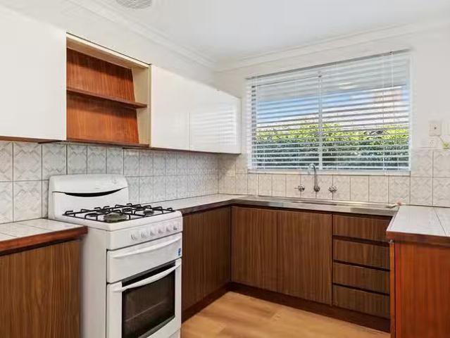 Unique 21 Stevenage Street, Huntingdale, WA 6110