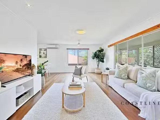 Just in! 21 Pizzey Street, Kepnock, QLD 4670
