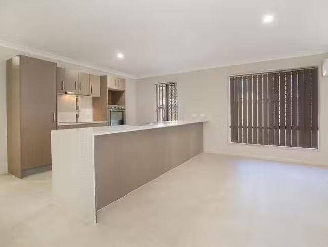Nice 21A Siemons Street, One Mile, QLD 4305