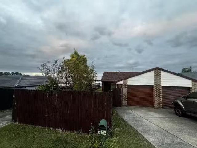 New 2/24 Gumbeel Court, Highland Park, QLD 4211