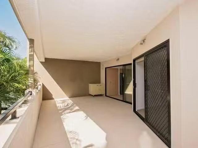 Deal! 2/25 Richmond Road, Morningside, QLD 4170