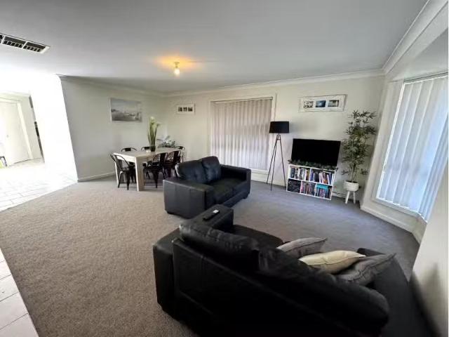 Deal! 2/26 partson Road, GRIFFITH House for rent Listed by Bi.
