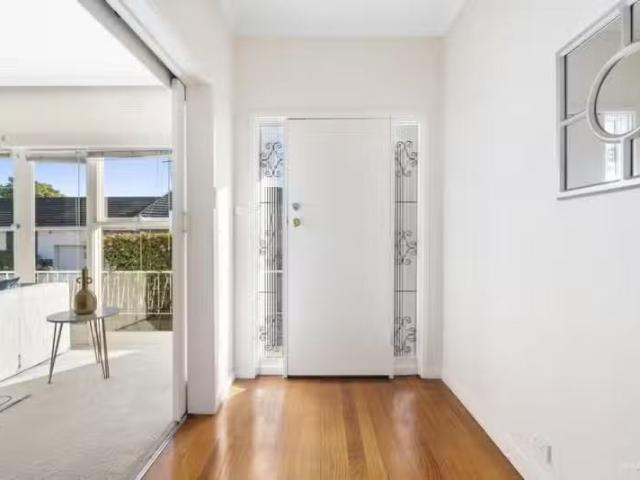 Cheap 2/26 28 Barnsbury Road, Deepdene VIC 3103 Unit Auction