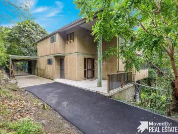 New 2/2090 Mount Nebo Road, Mount Nebo, QLD 4520