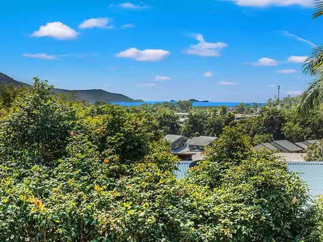 Nice 2/20 Abell Road, Cannonvale, QLD 4802