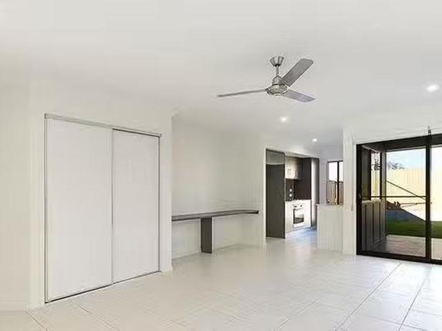 For Rent! 2/21 Mcveigh Street, Pimpama, QLD 4209