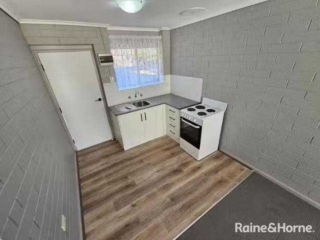Just in! 2/23 Hill Street, Murray Bridge, SA 5253