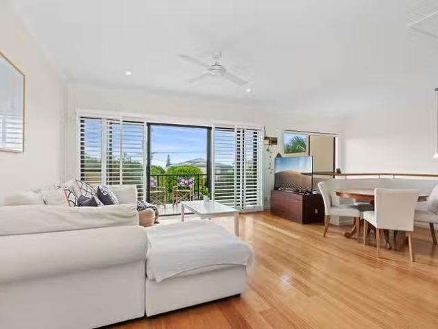 Cozy 2/23 Ventura Street, Sunrise Beach, QLD 4567