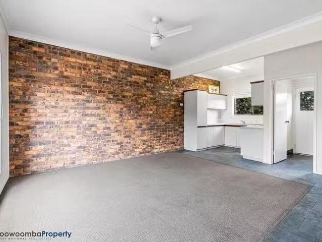 New 2/2 Rachel Street, Darling Heights, QLD 4350