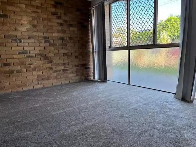 For Rent! 2/2 Woollen Mill Way, East Ipswich, QLD 4305