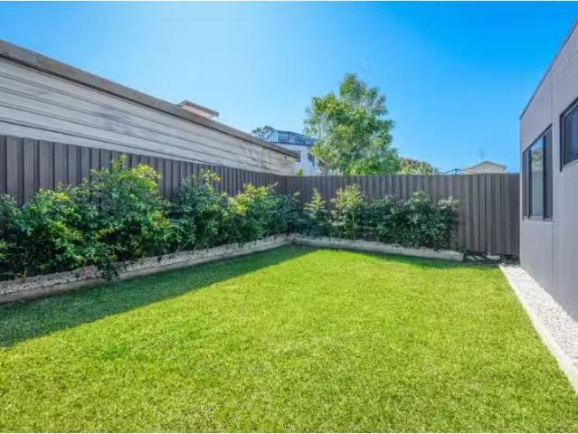 Unique 22a Monserra Road, Allambie Heights Apartment for rent.
