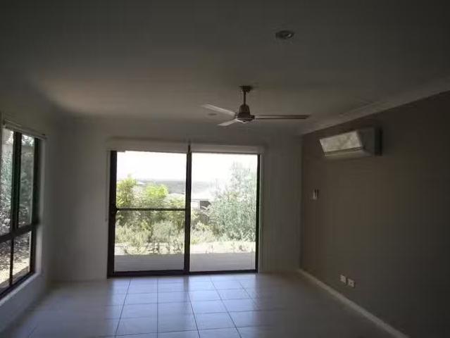 Nice 2/34 Blaxland Court, Glen Eden, QLD 4680