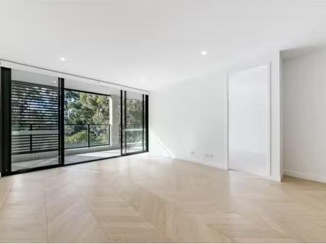 Cozy 23/52 54 Eastern Valley Way, Northbridge Apartment for re.