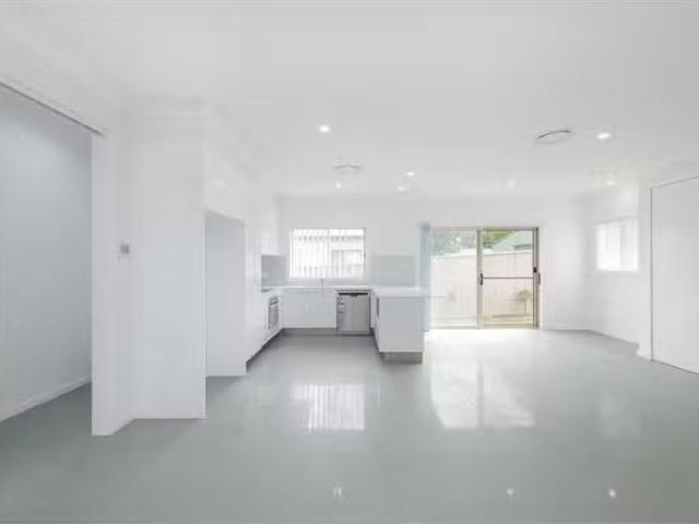 New 2/30 Lachlan Road, Cardiff House for rent Listed by Leah.