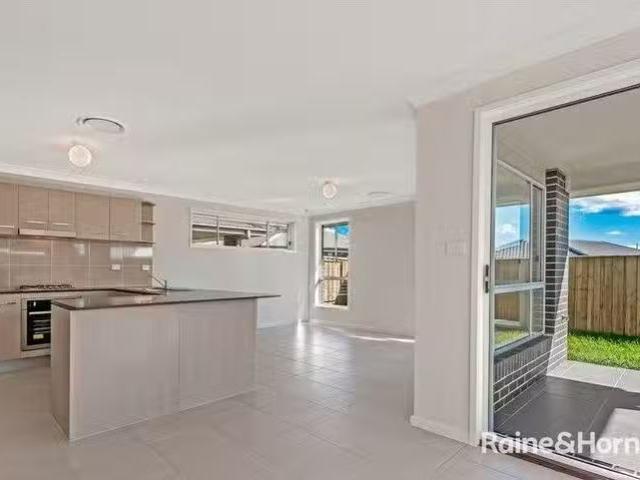 For Rent! 230 Ridgeline Drive, The Ponds, NSW 2769