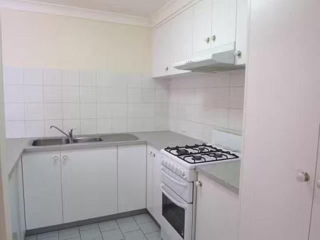 Just in! 2/326 Spring Street, Kearneys Spring, QLD 4350