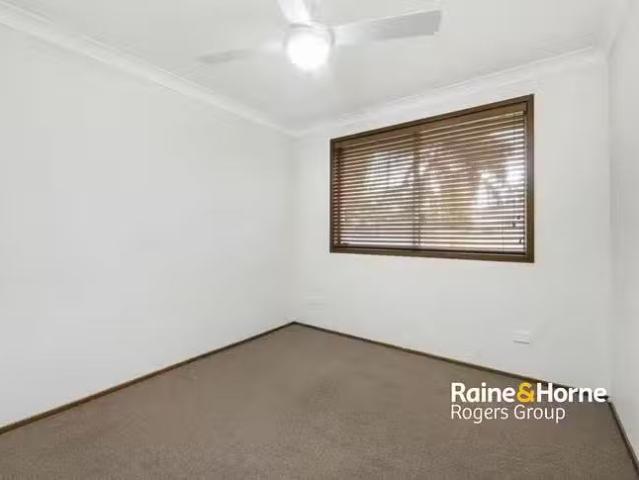 Deal! 23 Carinya Street, Charmhaven, NSW 2263