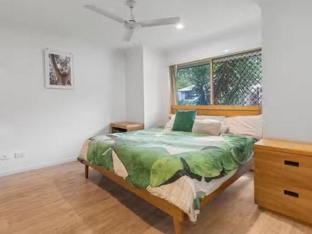 Cheap 23 Bellinger Key, PACIFIC PINES, QLD 4211 House for Rent