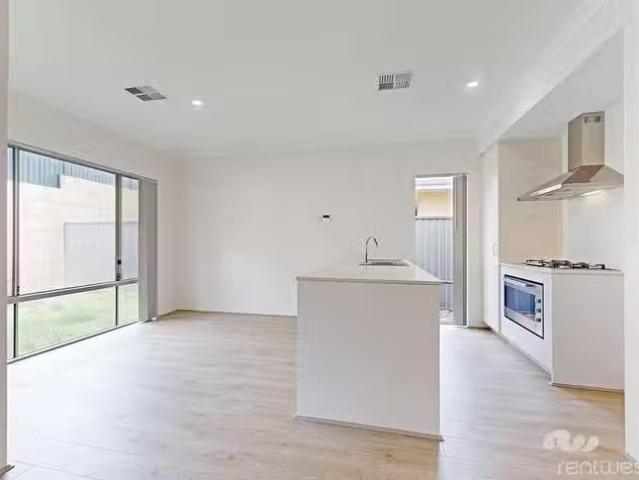Just in! 23 Butterleaf Avenue, Yanchep, WA 6035
