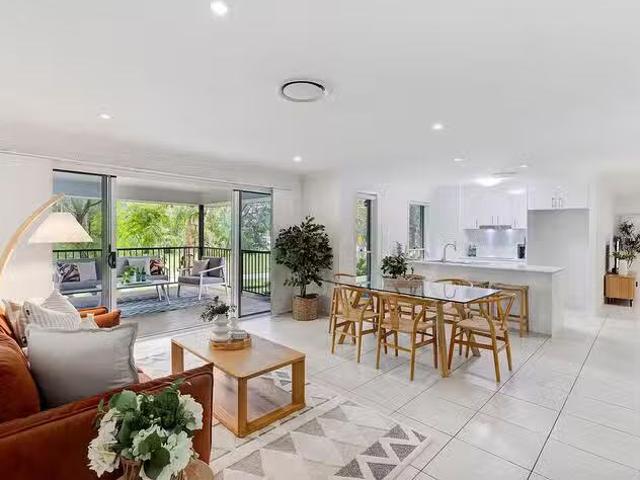 Cozy 23 Grevillea Place, Bridgeman Downs, QLD 4035