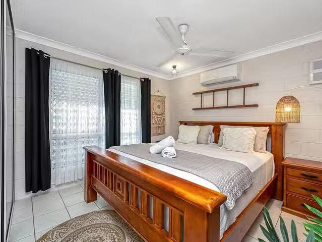 Deal! 23 Feeney Avenue, Rasmussen, QLD 4815