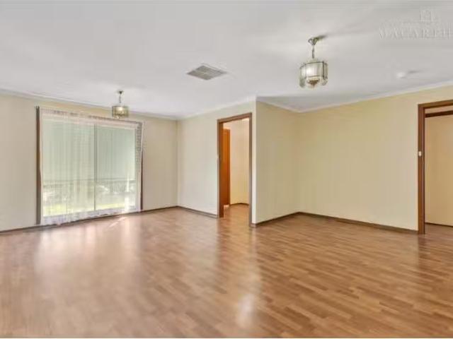 Unique 2/3 Leena Place, Wagga Wagga Apartment for rent Listed.