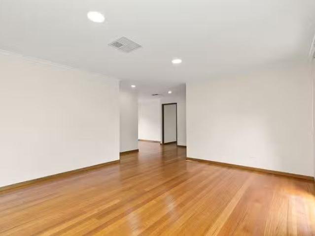 Charming 23 Rembrandt Drive, Wheelers Hill, VIC 3150 House f.