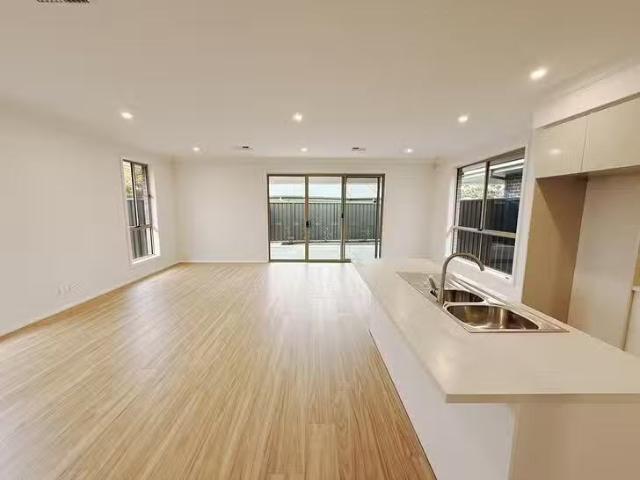 Nice 23A East Avenue, Northfield, SA 5085