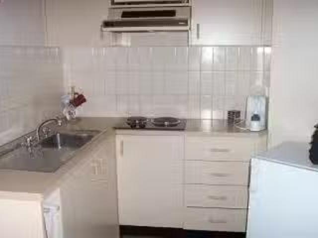 Cozy 24/9 Southey Street, Elwood VIC 3184