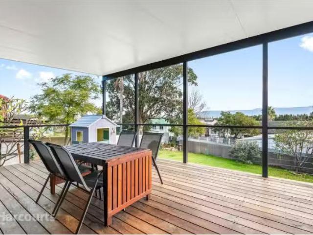 New 24 London Street, BERKELEY House for rent Listed by Harco.
