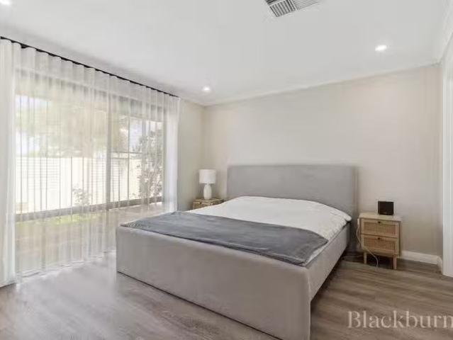 Rental! 24 Seville Road, Forrestfield, WA 6058