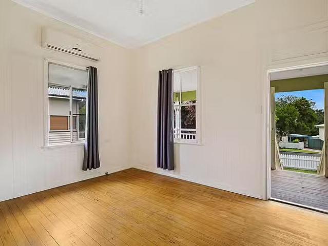 Nice 24 Swallow Court, Newtown, QLD 4350