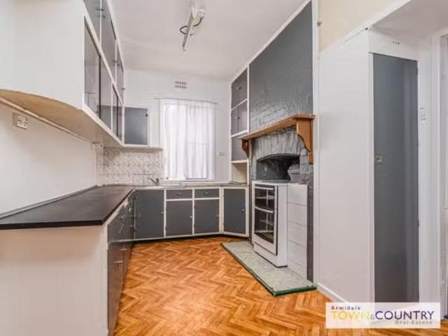 Cheap 255 Dumaresq Street, ARMIDALE House for rent Listed by.