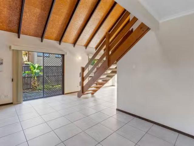 Cheap 2/58 Ridgewood Road, ALGESTER, QLD 4115 Townhouse for.
