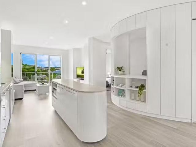Just in! 25/98 University Drive, Varsity Lakes, QLD 4227 Apa.