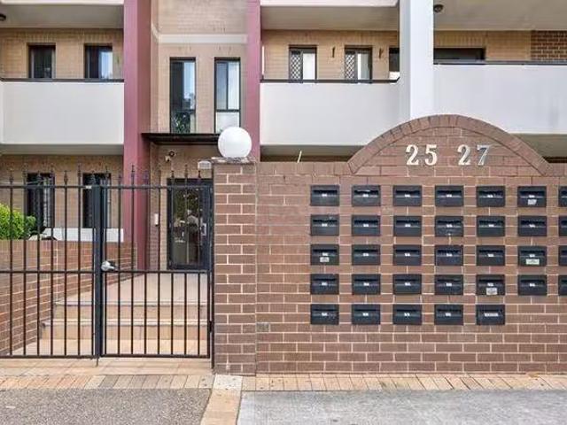 Nice 25/25 27 Castlereagh Street, Liverpool, NSW 2170