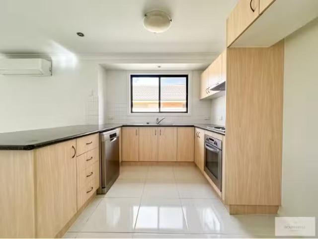 For Rent! 25 Banks Street, Westdale House for rent Listed by.