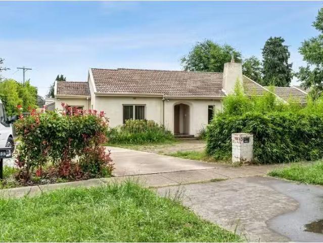 Charming 2/5 Gooreen Street, Reid House for rent Listed by Je.