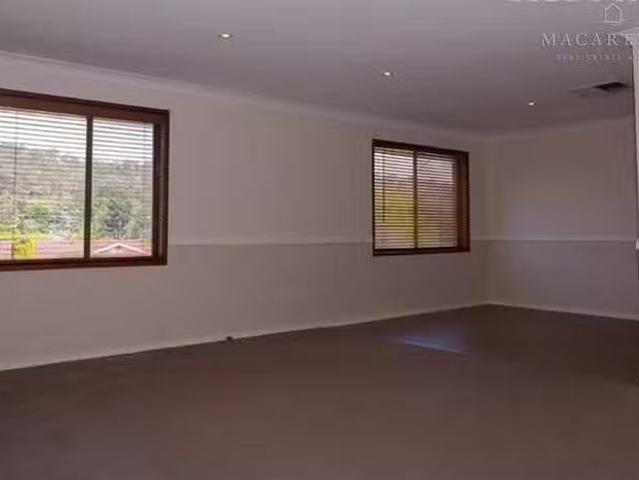 Cozy 25 Kilpatrick Street, Kooringal, NSW 2650
