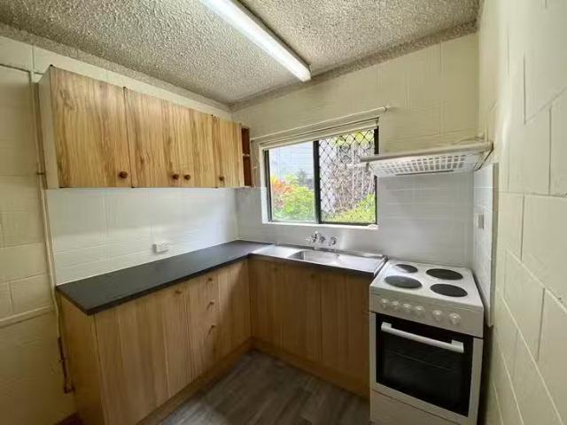 For Rent! 2/5 Mcpherson Close, Edge Hill, QLD 4870