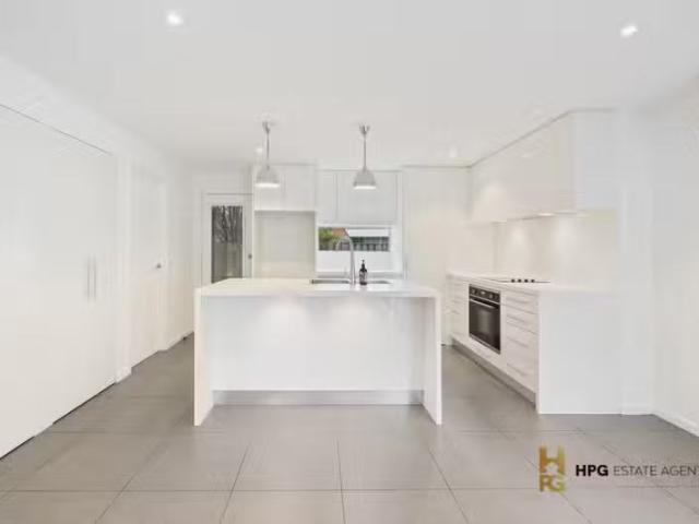 Cozy 25A Heather Avenue, Keilor East VIC 3033