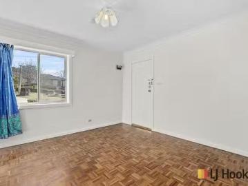 Just in! 25A Jelbart Street, Mawson, ACT 2607