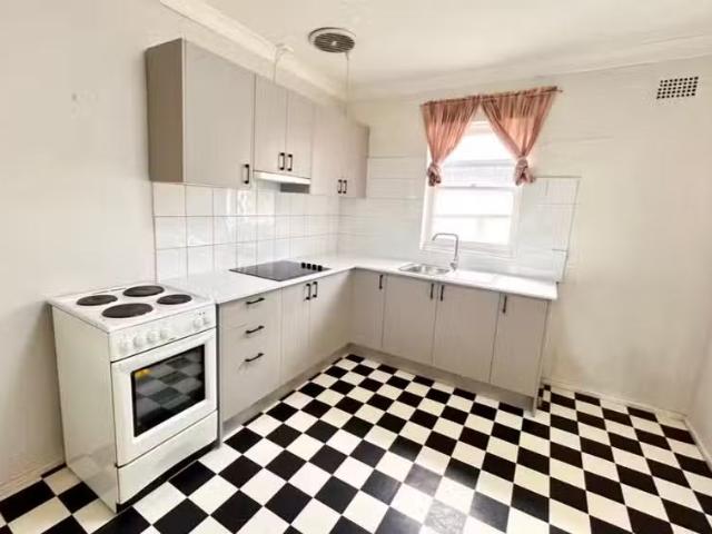 Unique 2/69 Balmoral Street, BLACKTOWN, NSW 2148 House for R.
