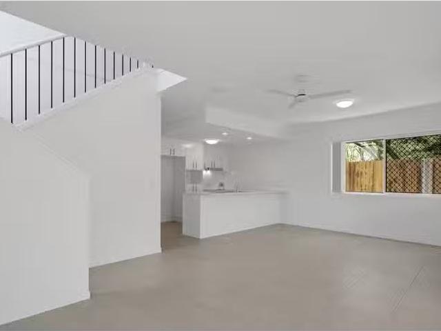 Just in! 26/100 Brickworks Road, Kallangur Townhouse for rent.