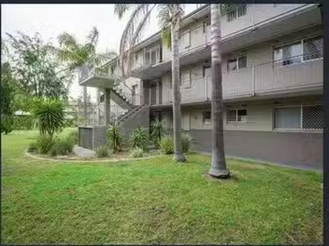 Deal! 26/1 Stallard Place, Withers, WA 6230