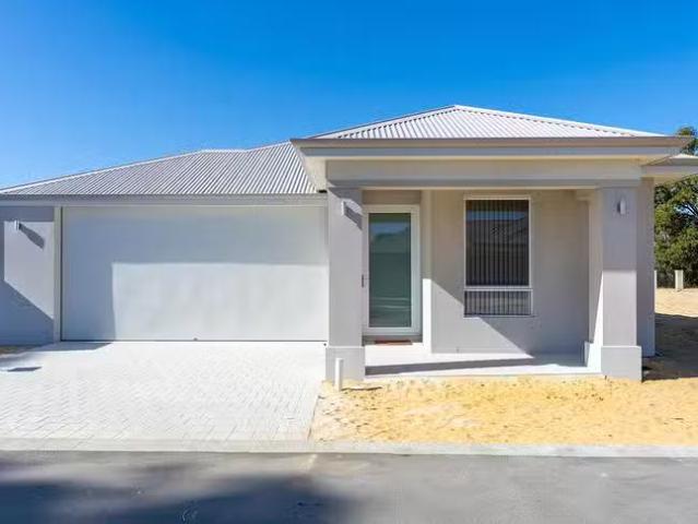 Cheap 26 Bickley Crescent, Coodanup, WA 6210