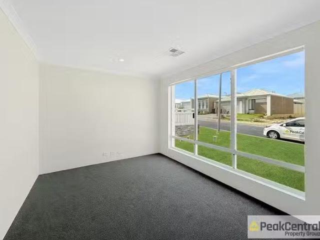 Nice 26 Paddle Way, Yanchep, WA 6035