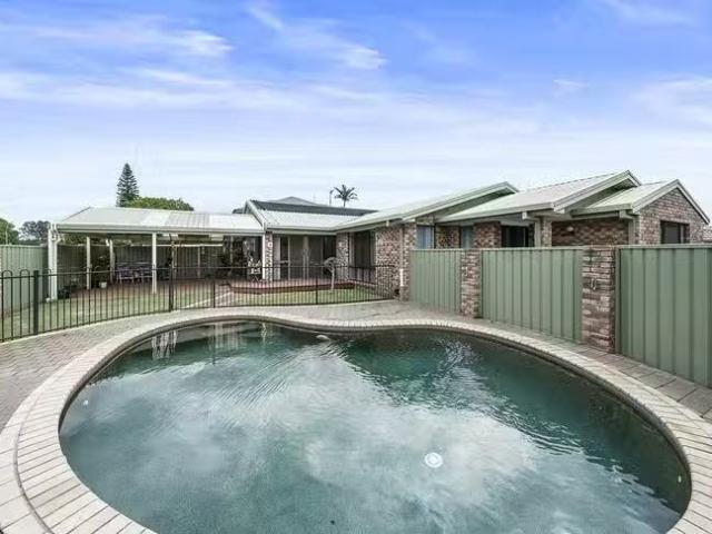 Just in! 26 Wiemers Crescent, Centenary Heights, QLD 4350