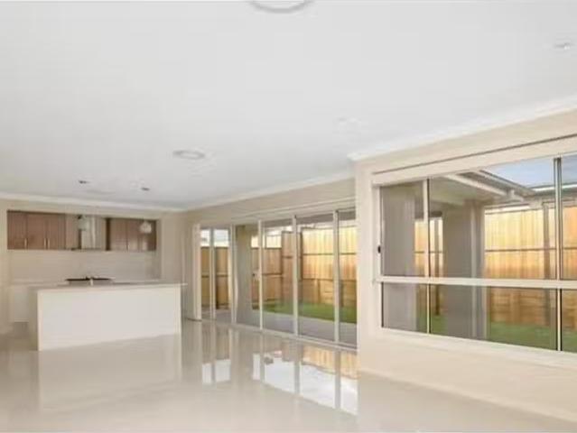 Charming 26 Tomah Crescent, The Ponds House for rent Listed b.