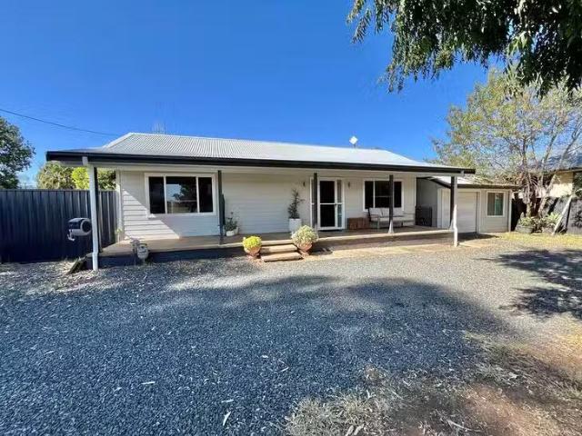 Deal! 26 Young Street, Forbes, NSW 2871